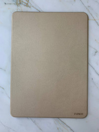 XUNOD Чехол для iPad Pro 11 (2018) книжка кожаная на клейкой ленте (золото) 9214